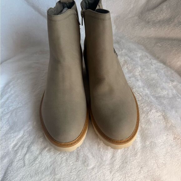 NWOT Maurice’s Taupe Ankle Boots - Picture 1 of 5